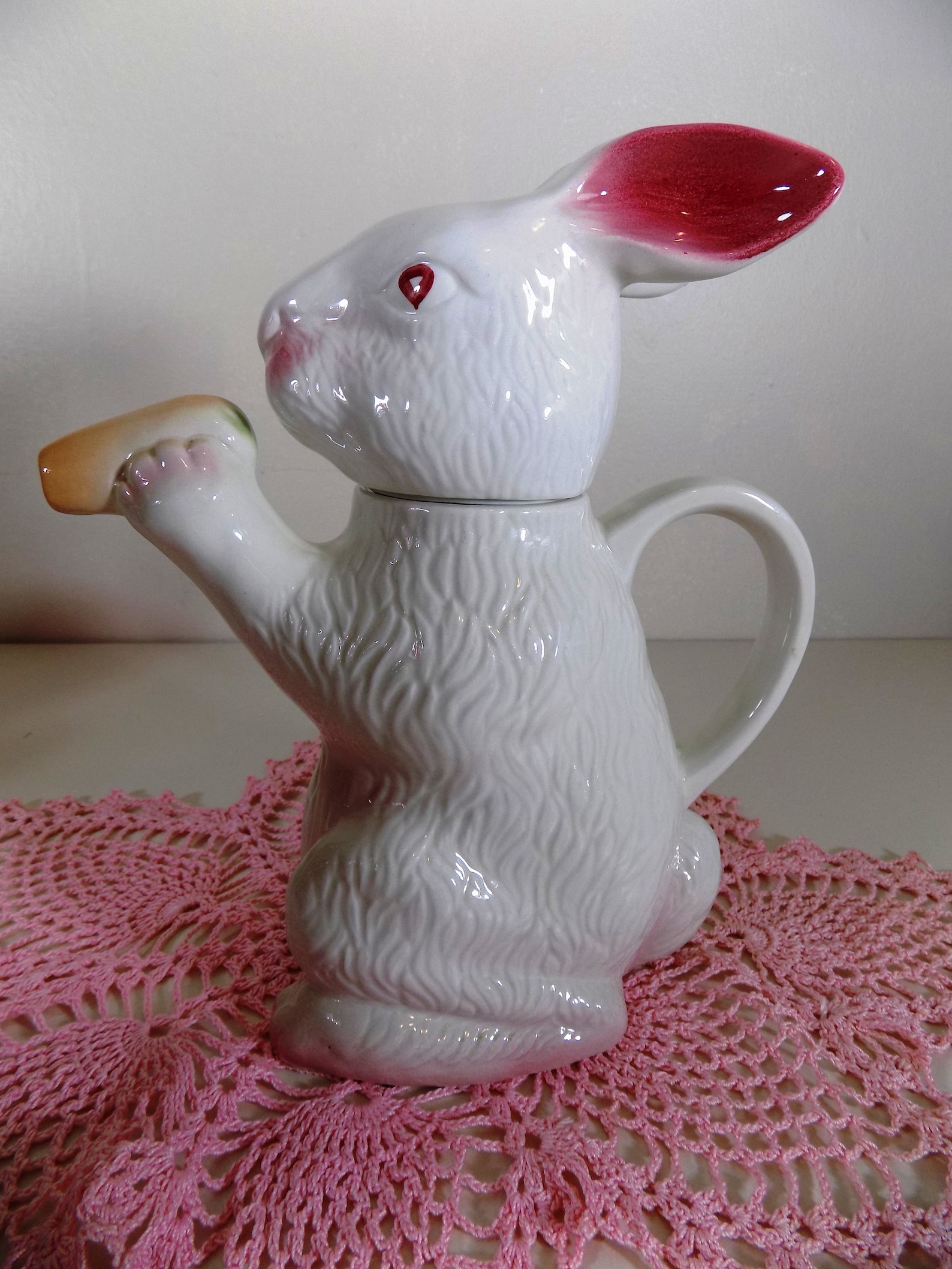 Vintage Bunny Teapot/h.j. Wood Bobtail Rabbit Teapot/ Tony Wood Studios