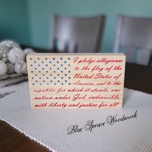 Farmhouse Patriotic Wood American Flag Sign, Pledge of Allegiance 4th of July American flag desk sign, farmhouse signs, farmhouse decor