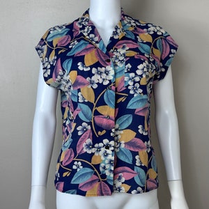 Vintage 1970s/80s Sleeveless Tropical Floral Blouse, Size Large