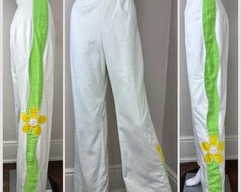 Vintage 1960s/70s White Flower Pants, Size S/M, Straight Leg, High Rise, Back Zip