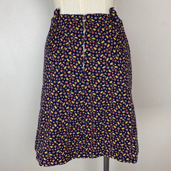 Vintage 1960s Navy Blue Floral Mini Skirt, Handma… - image 4