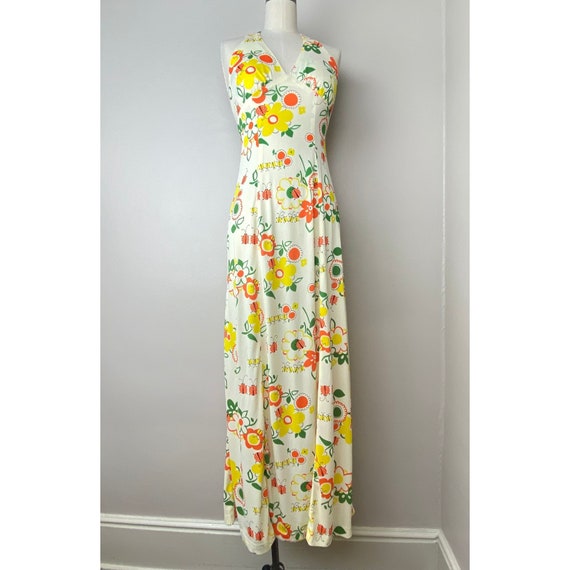 Vintage 1970s Novelty Print Halter Dress and Crop… - image 2