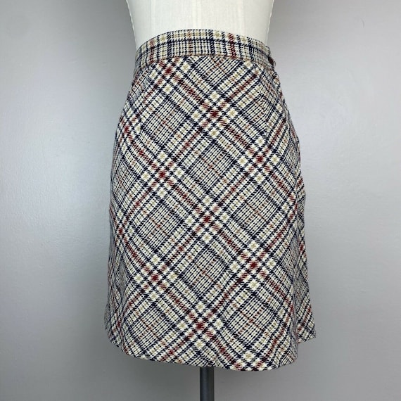 Vintage 1970s Plaid A-Line Wool Mini Skirt, Size … - image 1