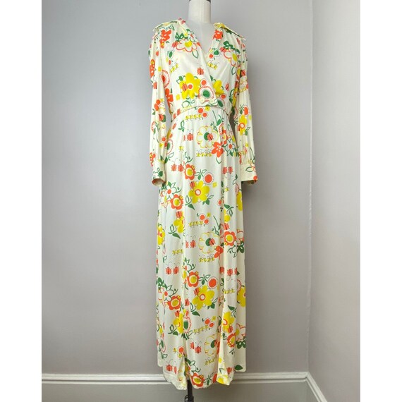 Vintage 1970s Novelty Print Halter Dress and Crop… - image 7