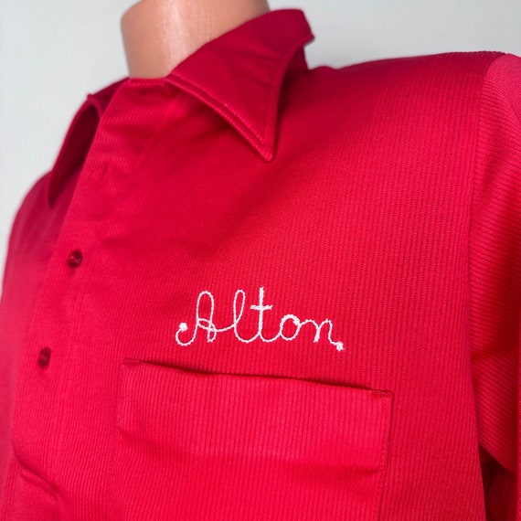 Vintage 1970s Red Bowling Shirt, Hilton Size Medi… - image 2