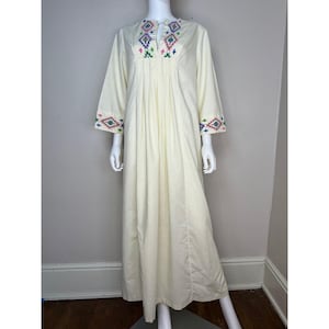 Vintage 1970s Embroidered Caftan Dress, Boho Loungewear, The Great Entertainers Sears Size Medium