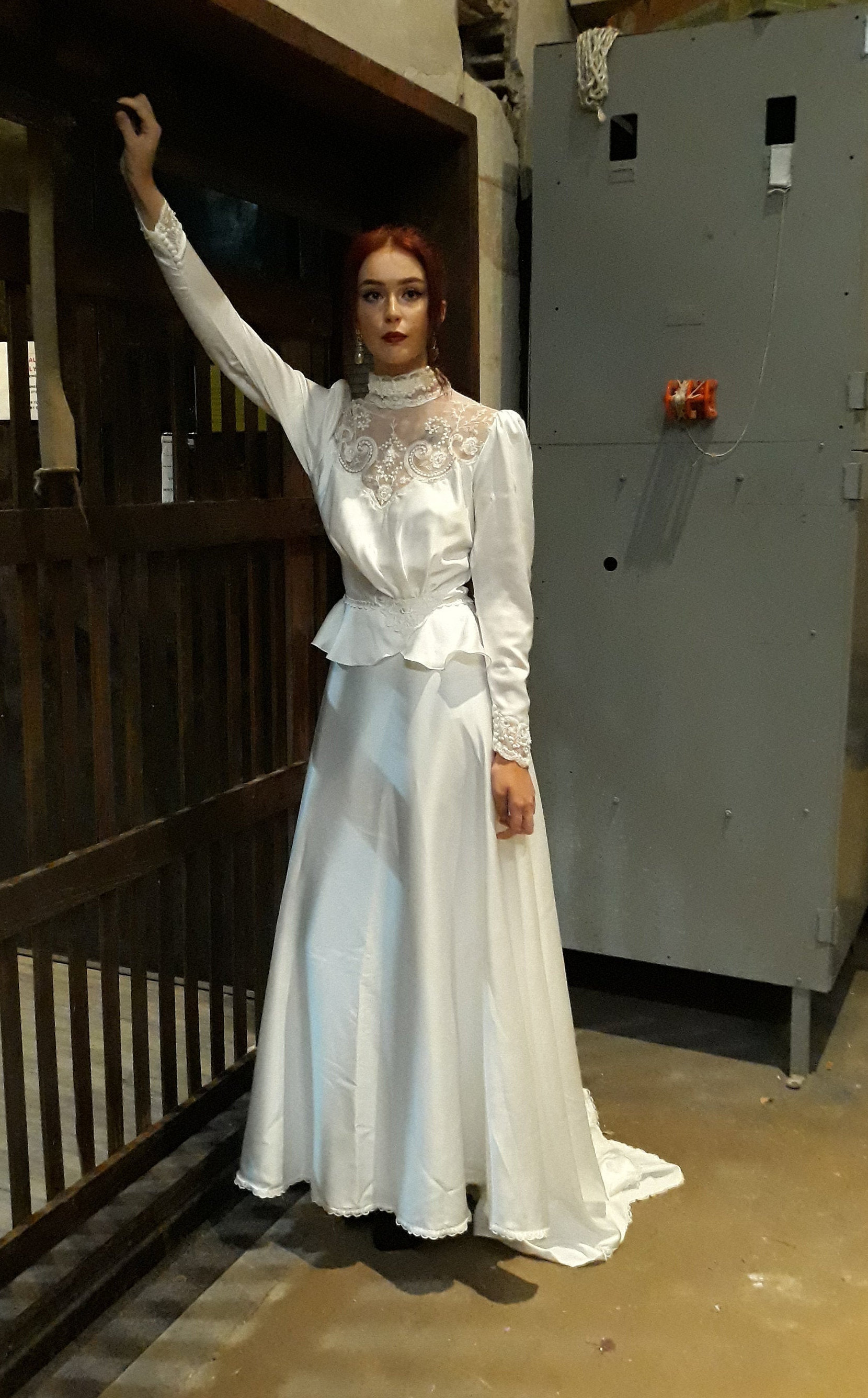 victorian style wedding dresses