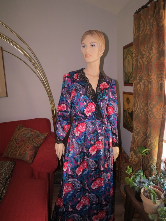 Vintage 80s Olga Robe Floral Paisley Peignoir Lace