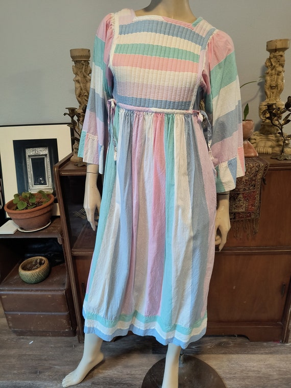 Styled by Saybury House Dress Stripe Pastel Midi D