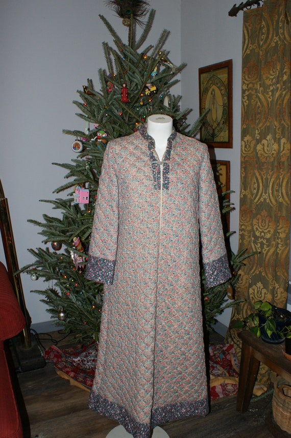 Vintage 70s I Appel Quilted Floral Housecoat Cafta