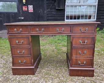 Early 20th Century Mahogany Twin Pedestal Desk