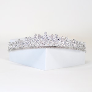 Swarovski wedding tiara, bridal crown tiara, Floral Leaves crystal wedding tiara, crystal bridal tiara, crystal wedding crown, tiara bride image 1