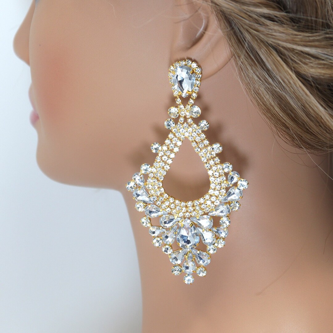 Majestic Chandelier Splendor: Statement Earrings With Swarovski ...