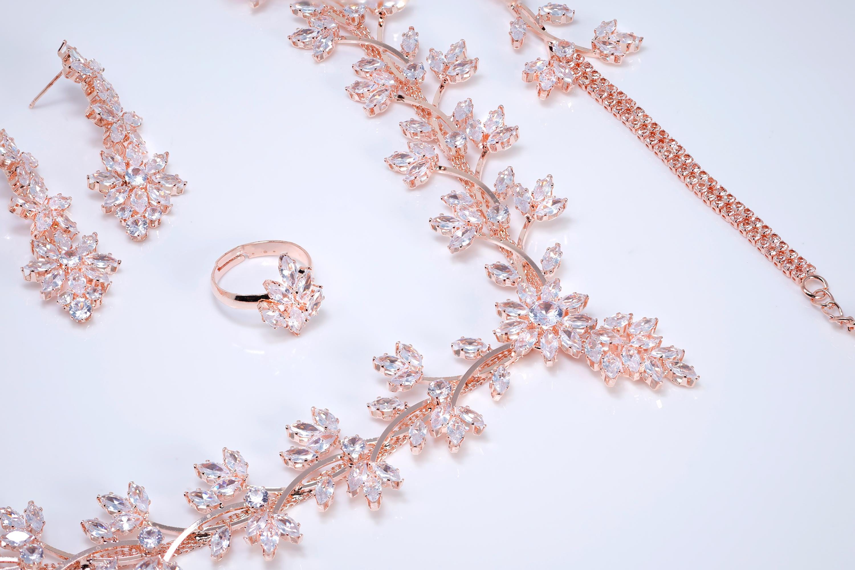 BriLove Set Gioielli Donna Con Ciondolo Foglia E Fiore E Cristalli - Collana E Orecchini