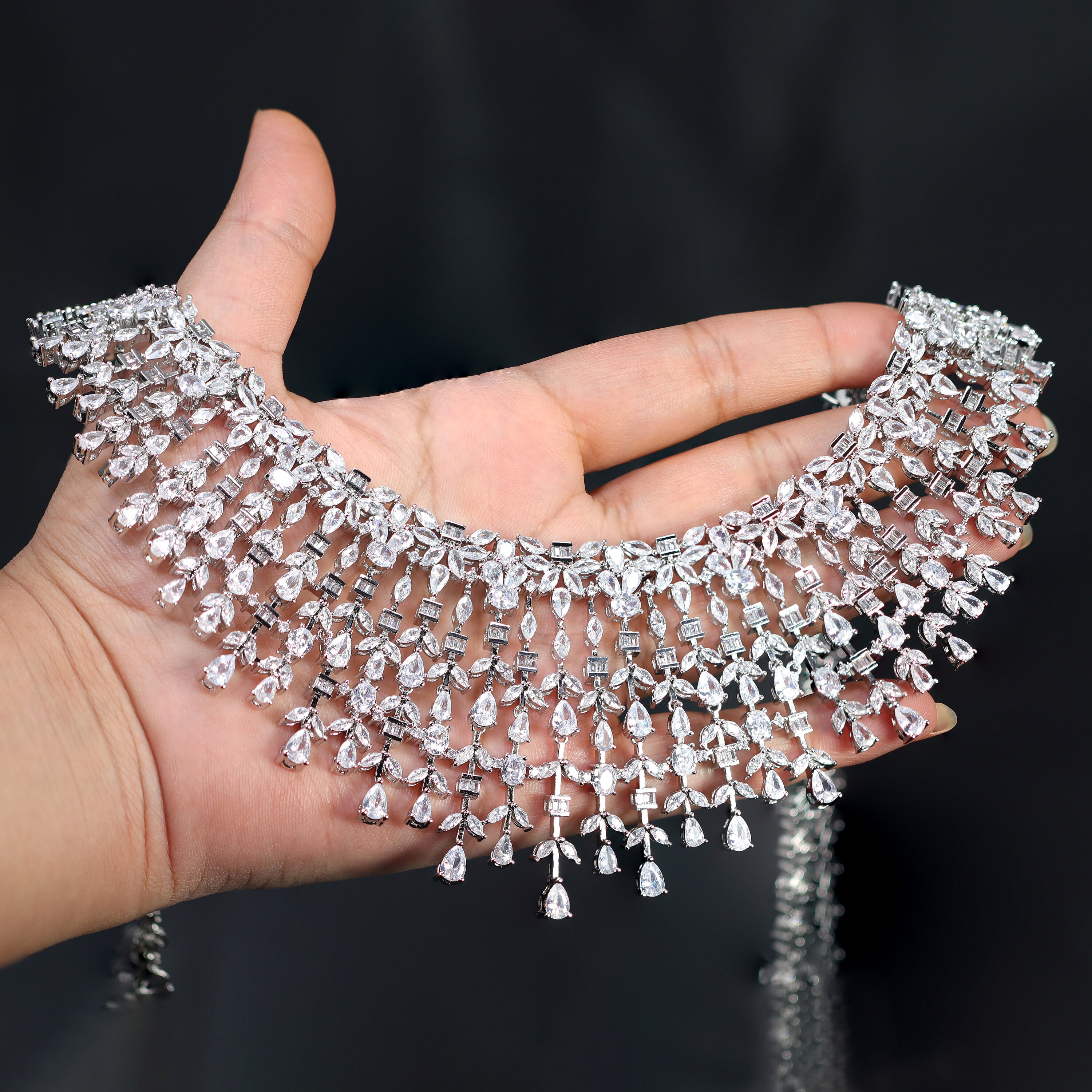 Swarovski Crystal Exquisite Leafy Grandeur Diamond/crystal