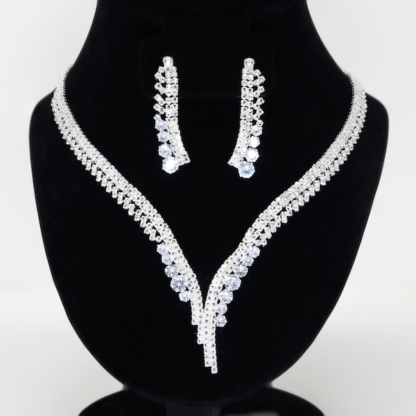 Swarovski Crystal Silver V-Shaped Leaves Droplets Diamond/Crystal Necklace Set, Bridal Necklace Set, Bridal Jewelry, Statement Necklace