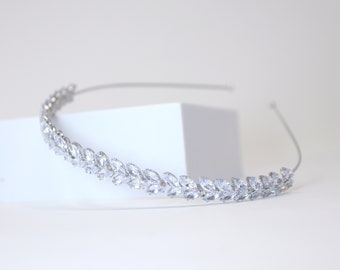 Swarovski Crystals Dainty Vine Leaves , Hair Vine Headband, Bridal Hair Vine, Delicate Headband, Hair accessories.