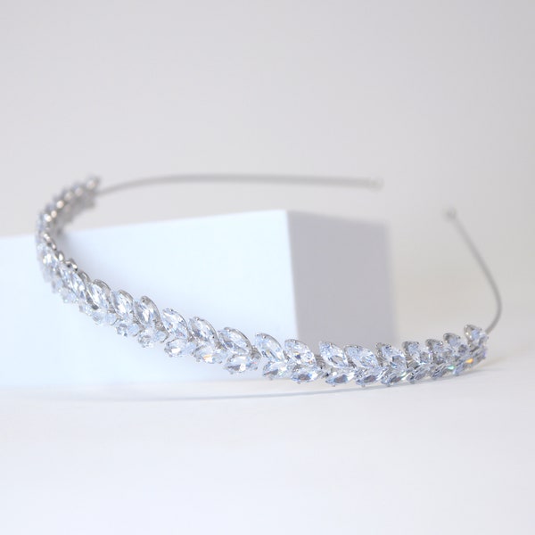 Swarovski Crystals Dainty Vine Leaves , Hair Vine Headband, Bridal Hair Vine, Delicate Headband, Hair accessories.