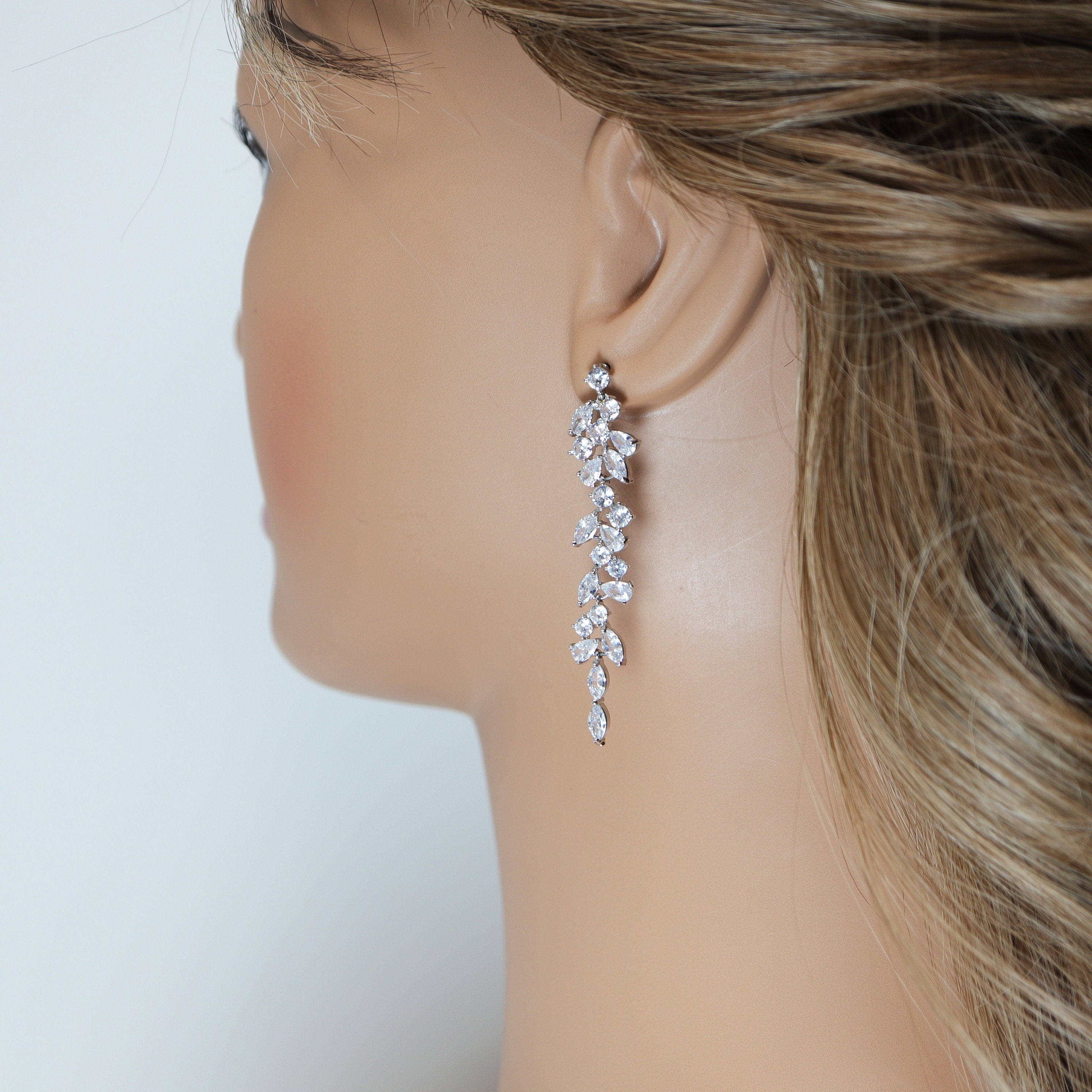 Orecchini Pendenti A Cascata Con Cristalli Taglio Navetta – Eleganti Gioielli Donna Per Cerimonia E Lusso