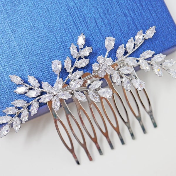 Cubic Zirconia, Diamond Vine Leaves Bridal Hair Comb, Bridal Hair Piece, Bridal Hair Accessories, Wedding Hair Accessory, Bridal Hair Comb.