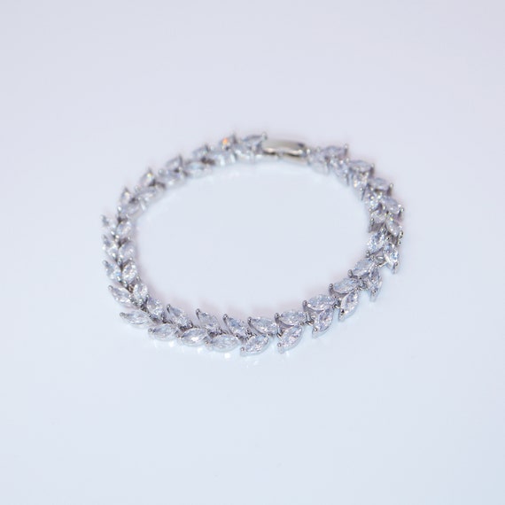 千鶴子ページ✩.*˚ムーンストーン& SWAROVSKI リング 千鶴子ページ✩.*˚ムーンストーン& SWAROVSKI リング Whim
