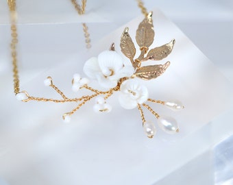 Parure De Bijoux (collier Et Boucles) Fleurs Blanches Et Pêche - Neuf Sans Emballage - Style Statement