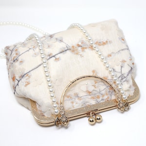 Cream clutch bags for weddings hotsell