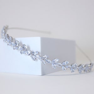 Swarovski Crystals Dainty Vine Leaves , Hair Vine Headband, Bridal Hair Vine, Rhinestone Headband, Delicate Headband, Hair accessories.