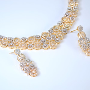 Cz Bridal V shaped Elegance Choker Necklace Set , Long Bridal Jewelry, Bridal Necklace, Statement Necklace Cz Necklace Set.