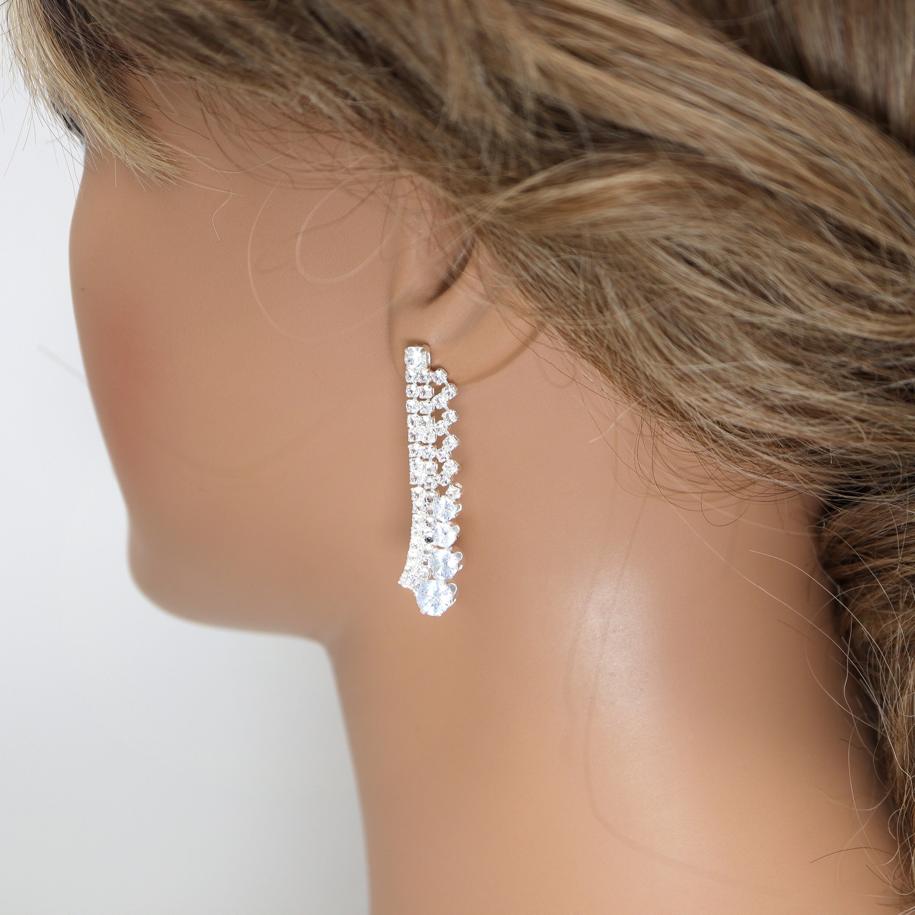 希少⭐︎ Swarovski V字型クリスタルネックレス　リーフ　スワロフスキー 希少⭐︎ Swarovski V字型クリスタルネックレス リーフ