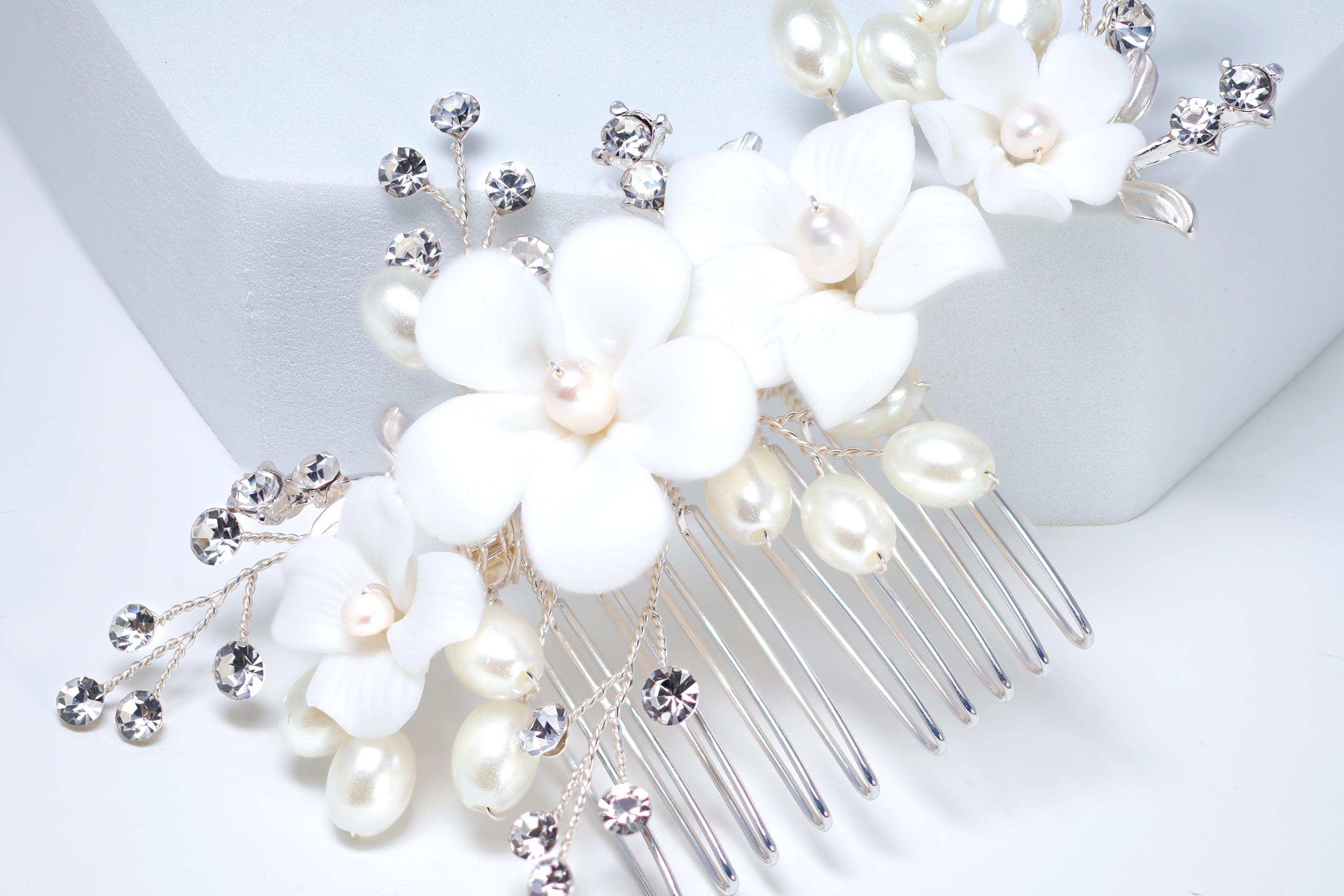 Vintage Maria Elena Headpiece Bridal Pearl & Crystal Flower Hair Comb - White White Ceramic Flowers Crystal & Pearl Hair Comb, Bun Comb  main image 4
