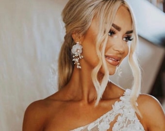 Swarovski opale petali di fiori di cristallo, orecchini con strass, gioielli da sposa lunghi orecchini da sposa orecchini da sposa di cristallo orecchini statement zirconia cubica