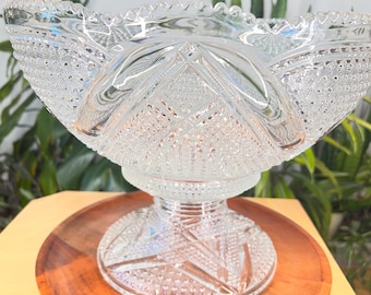 Tigela de ponche antiga Heisey Fancy Loop sobre pedestal, década de 1890. Deslumbrante e brilhante!