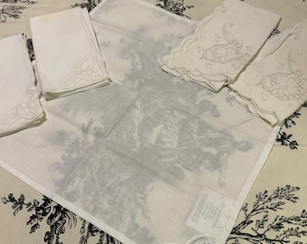 Embroidered white cotton napkins - set of 5 - vintage