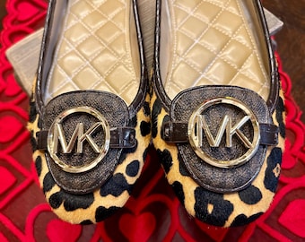 Michael Kors Lillie Ballet flat MK logo Brown Gold Mono slip on - size 6.5