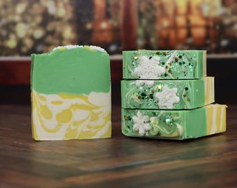 Snow Pear & Vanilla PRE-ORDER, Cold Process Soap, Fruity Gourmand, Triple Butter Soap, Christmas Soap, Holiday Season, Stocking Stuffer