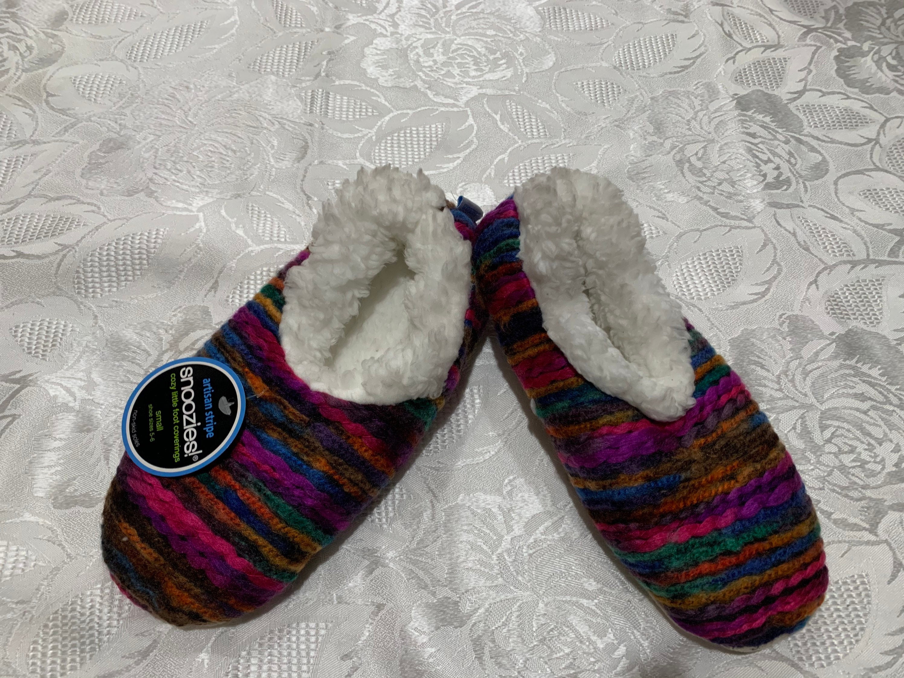 snoozies house shoes