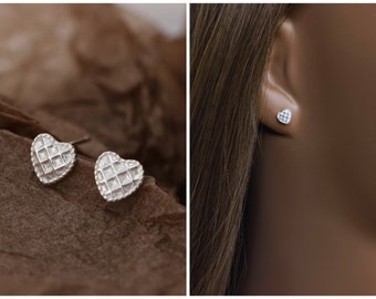 1 pair Heart 925 Sterling Silver Stud Earrings Waffles Molten Hollowed Hearts Silver Cute Small Heart Ear Studs Jewelry