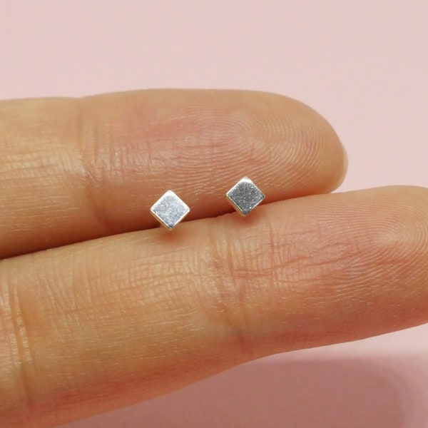 1 pair mini cube 925 Sterling Silver studs/ Square geometry silver Earrings/Tiny cube studs/ Super Tiny Earrings