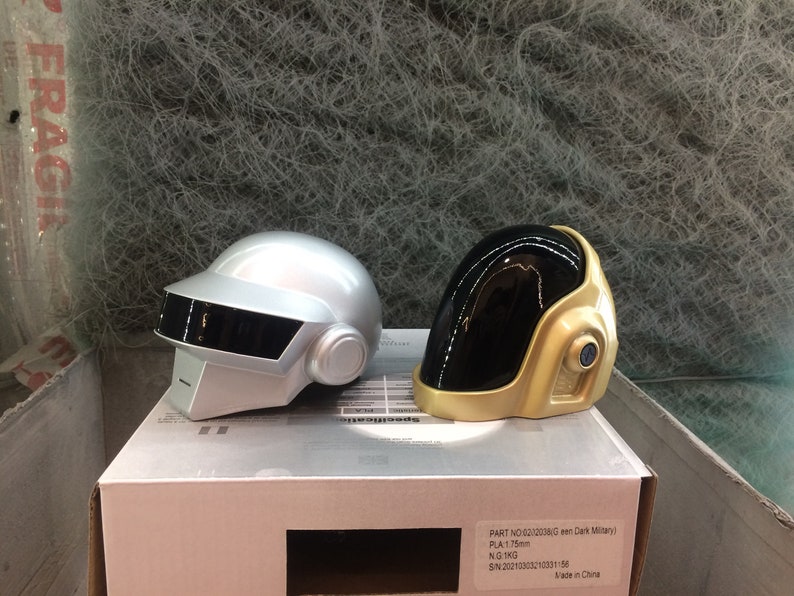 mini duo daft punk helmet guyman and Thomas Bangalter, decoration not wearable image 3