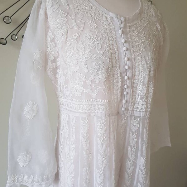 White Anarkali dress, Lucknow Chikankari , White long bohemian maxi dress, Chikankari Anarkali Kurta, Kutri