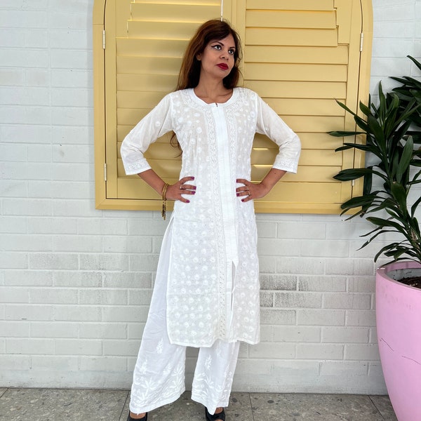 Lucknow White Chikankari Kurta per donne con lavoro mukesh