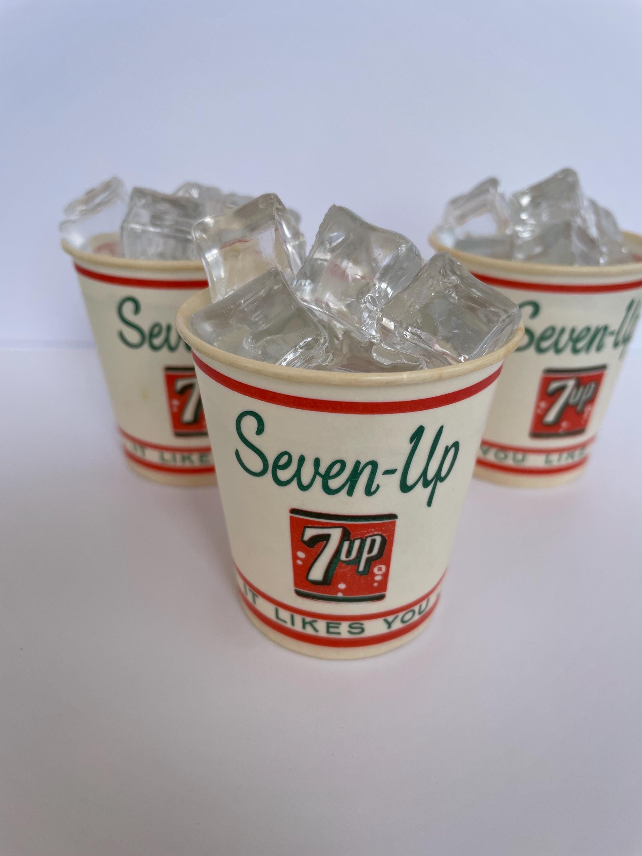 ❤️大幅にお値下げ中❤️7UP ✳︎PEPSI 【ヴィンテージ】2個♡送料込み♡ Vintage Pepsi and Coke and 7UP Wax Cups With Resin Soda - Etsy