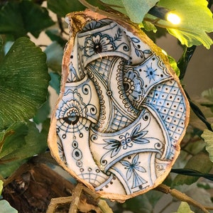 Blue Delft Design in Cape Cod Oyster Shell, Coastal Decor Accent, Bridal Party Gift, Lovely Ring/Trinket Dish, Thoughtful Hostess Gift