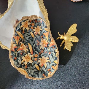 William Morris Ornament - Etsy