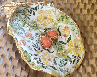 Cheerful William Morris Shell Design, Cape Cod Bay shells, Trinket or Ring Dish, Grift Boxed, Available as Shell Ornament, Oyster Shell Gift