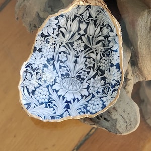 Deep Blue Oyster Shell, William Morris, Trinket/Ring Dish, Hostess Gift, Engagements/Weddings/Anniversaries/Bridal Party gifts, Gift Boxed