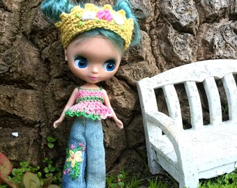 Petite hippie outfit, 4 inch doll jeans, Tiny Blythe doll clothes