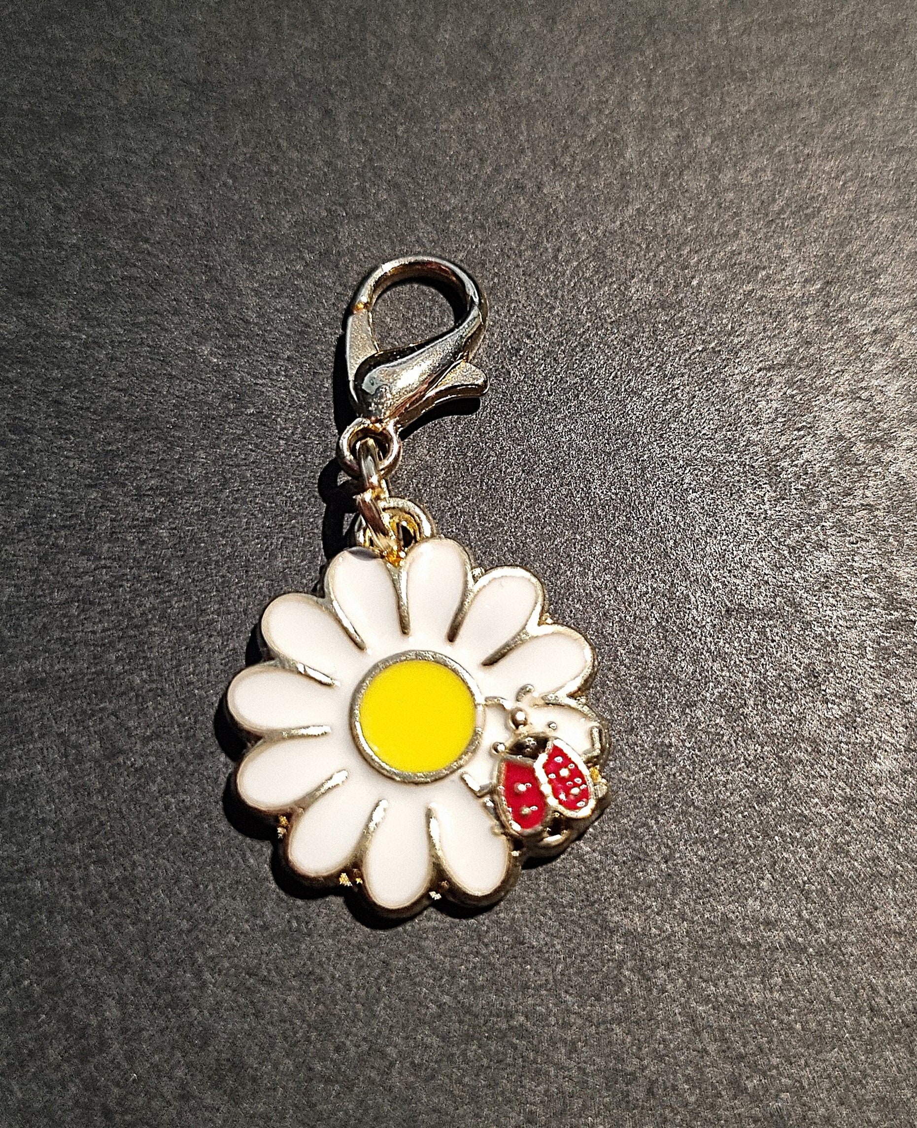 Vintage Style Flower Pendant, Daisy Charm, Spring Beads, Daisy Flower  Charms for Jewelry Making 