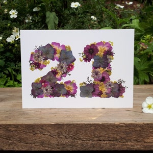 Carte personnalisée numéro 21, impression de fleurs pressées, carte vierge